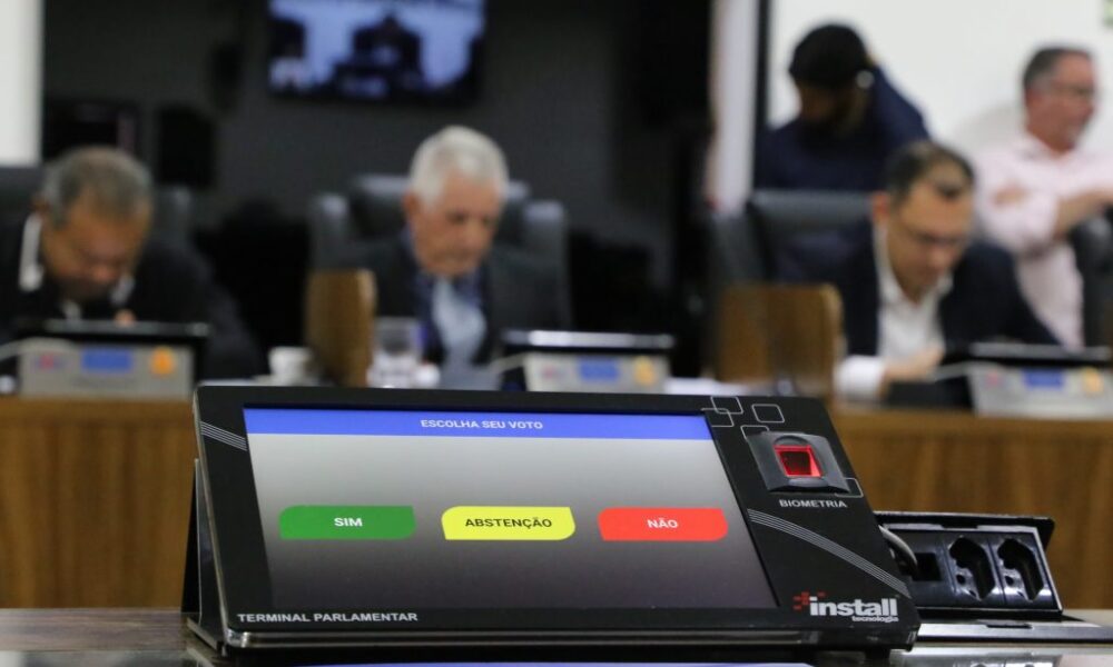 camara-de-sumare-aprova-mais-de-40-projetos-de-lei-na-sessao-desta-terca-(10)