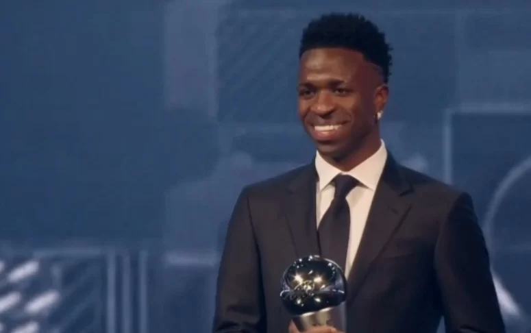 vini-jr.-fatura-the-best,-da-fifa,-e-brasil-volta-a-ter-o-melhor-jogador-do-mundo-apos-17-anos