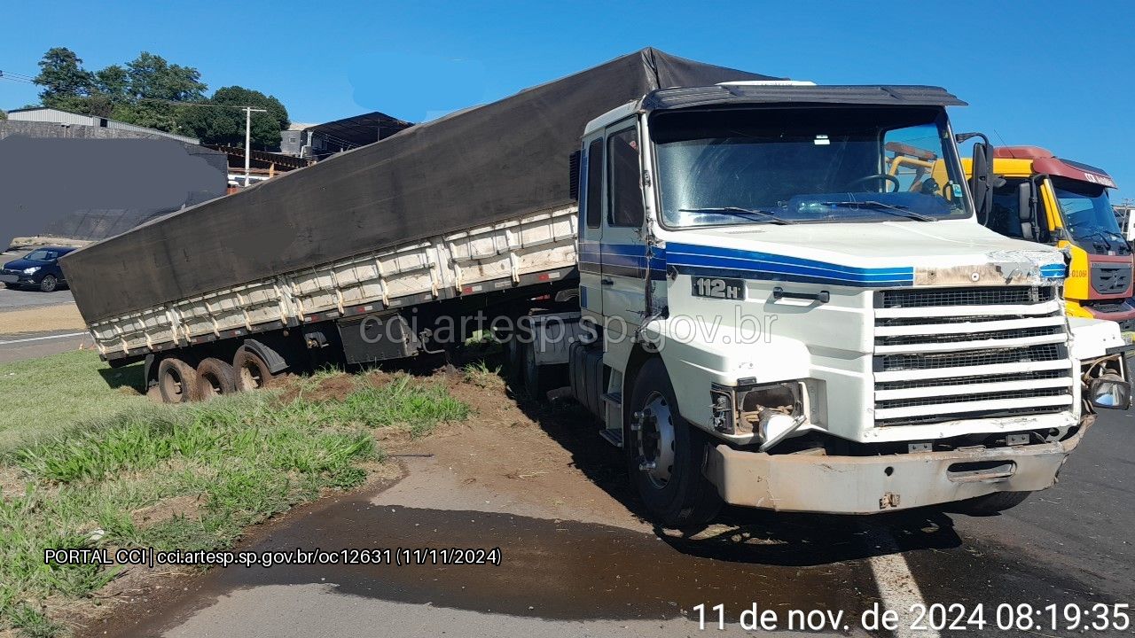 engavetamento-com-tres-carretas-e-dois-carros-causa-congestionamento-de-7-km-na-anhanguera