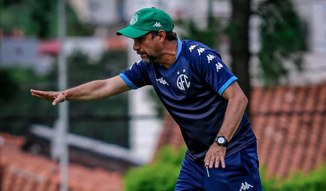 guarani-anuncia-a-contratacao-do-goleiro-emerson-junior-para-o-paulistao-2025