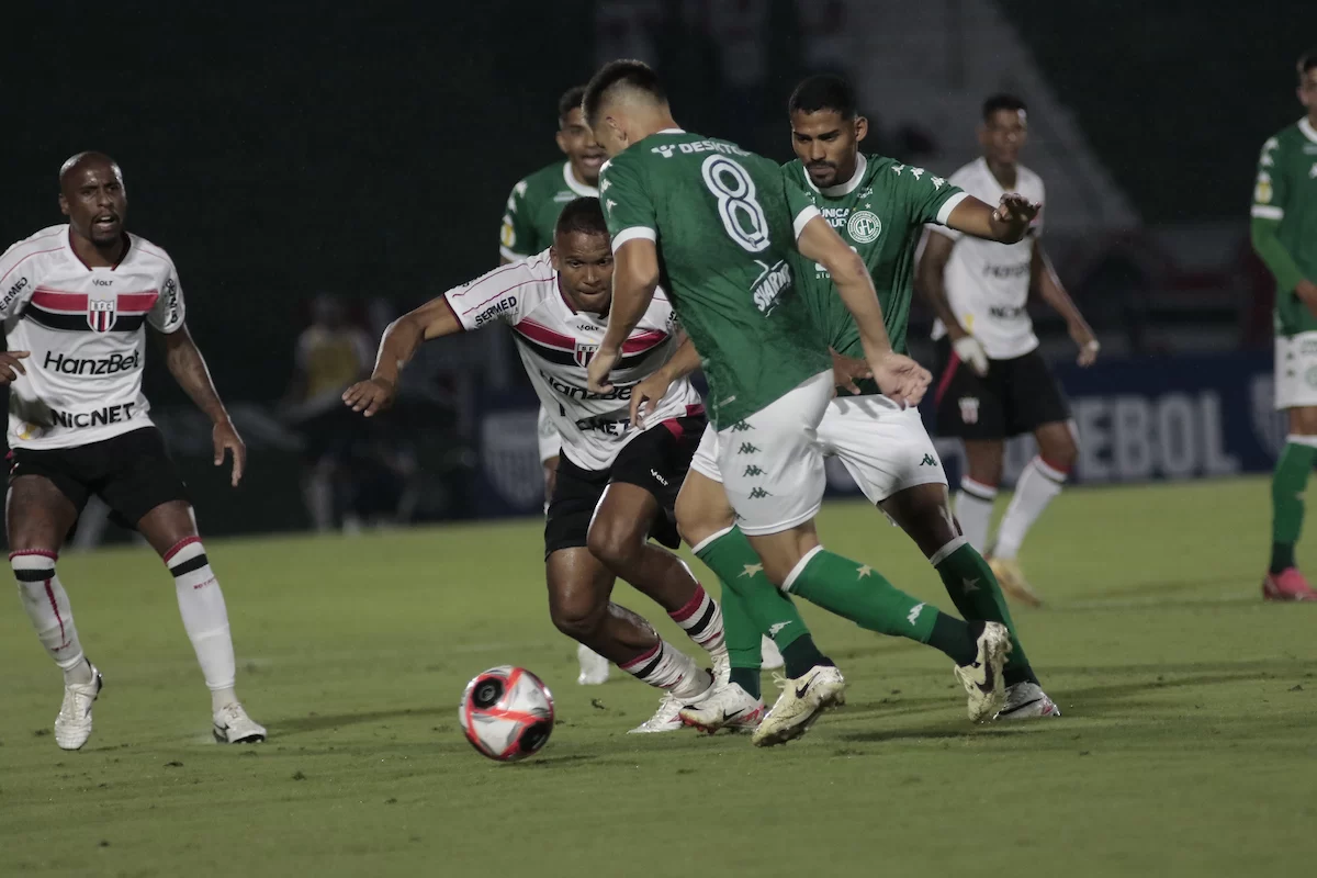 guarani-mostra-forca-em-casa-e-bate-botafogo-sp-na-estreia-do-paulistao