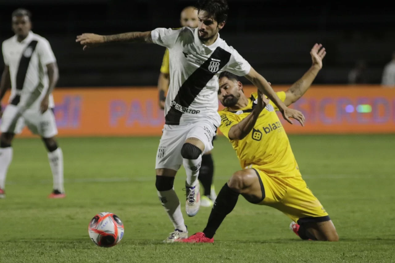 ponte-preta-e-santos-empatam-em-1-a-1-em-campinas