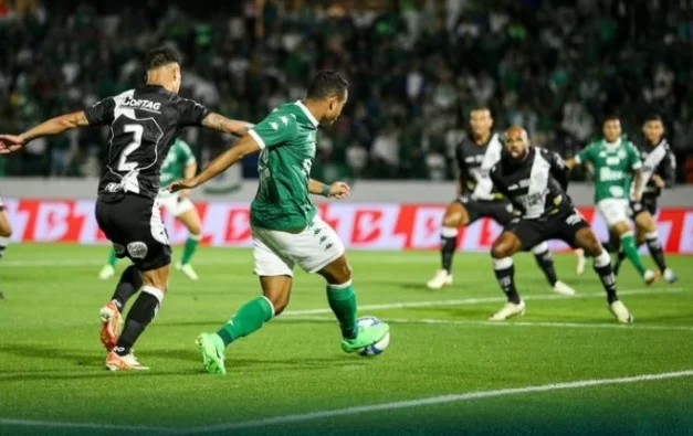 ponte-preta-vence-o-guarani-no-derbi-209-e-segue-invicta-como-visitante