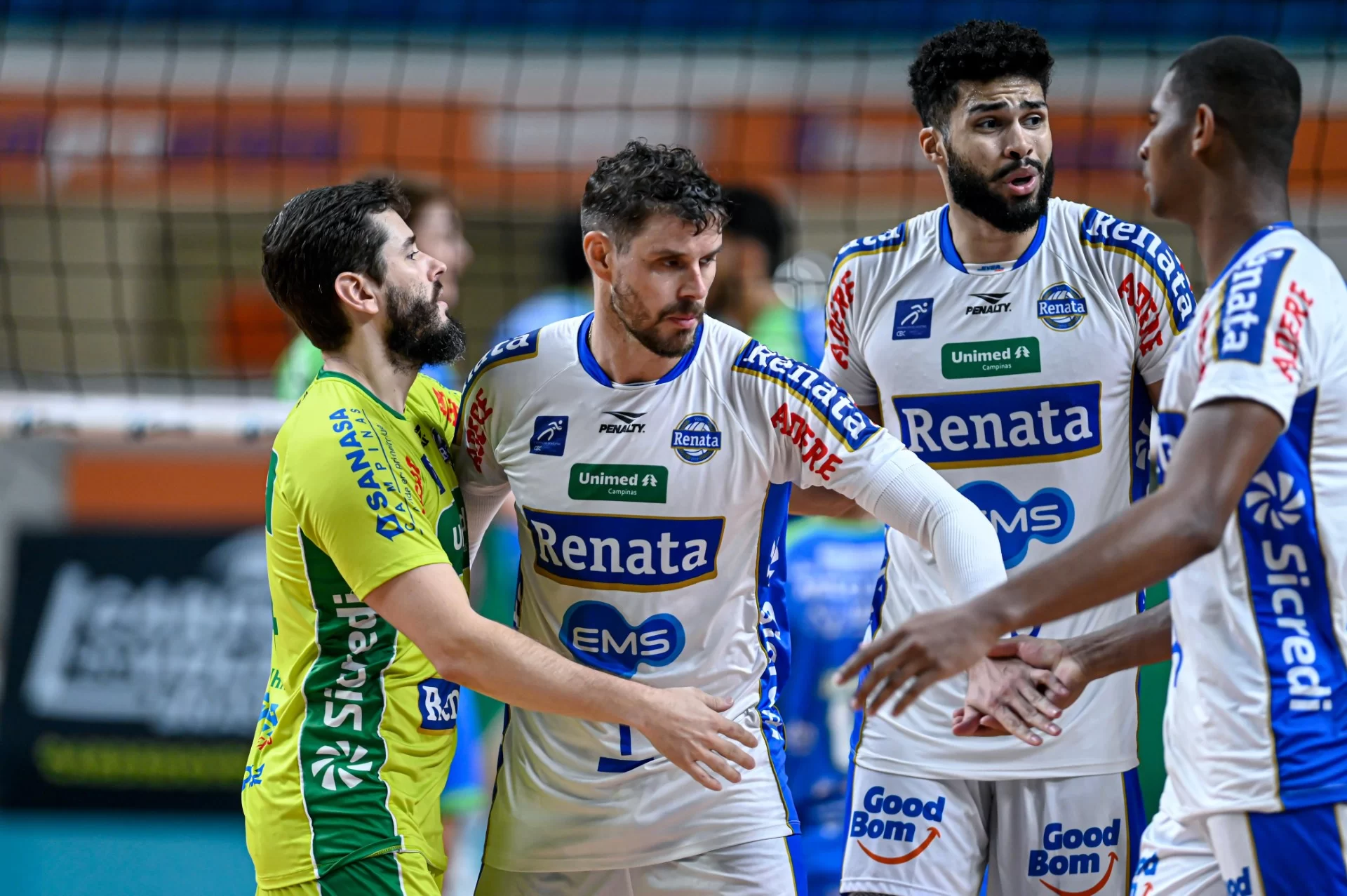 volei-renata-vence-o-sao-jose-e-assume-a-vice-lideranca-na-superliga-masculina