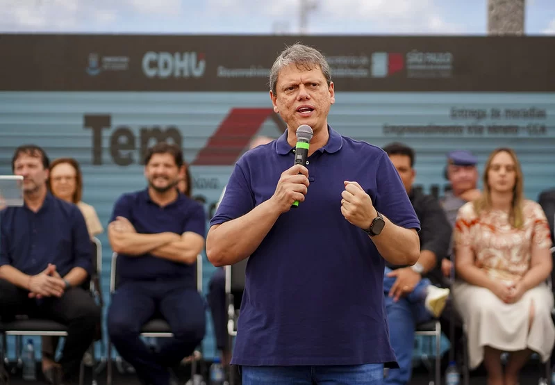 tarcisio-de-freitas-e-aprovado-por-61%-e-reprovado-por-28%,-aponta-pesquisa
