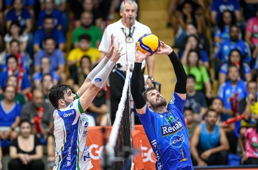 volei-renata-vence-de-virada-e-avanca-a-semifinal-da-superliga