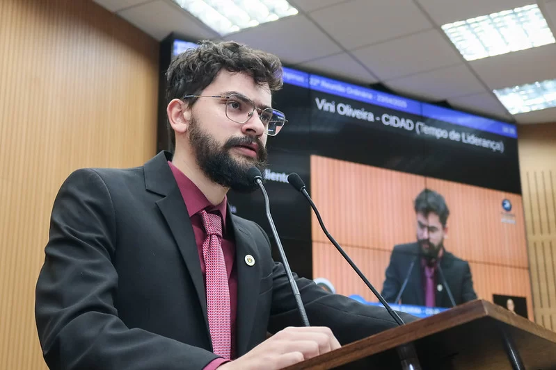 vereadores-aprovam-comissao-processante-contra-vini-oliveira;-veja-motivos