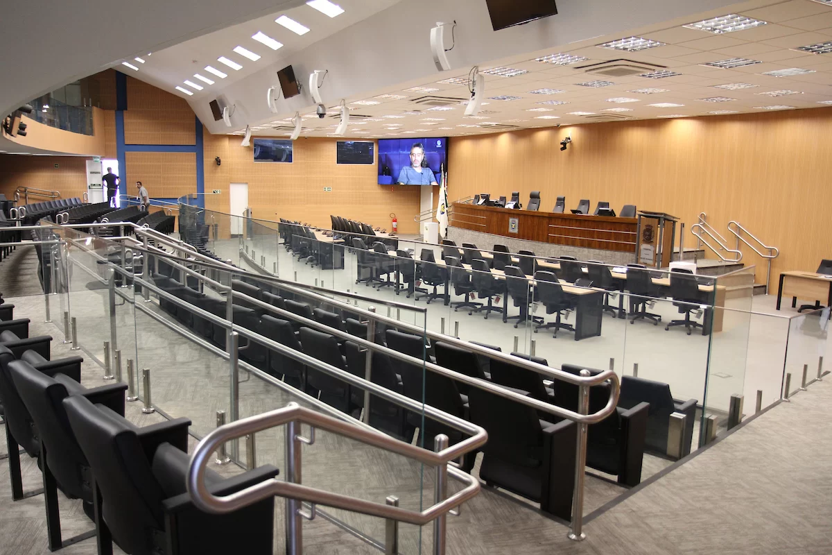 contrato-de-r$-2,25-milhoes-da-camara-custou-r$-960-mil-a-mais-que-o-menor-orcamento