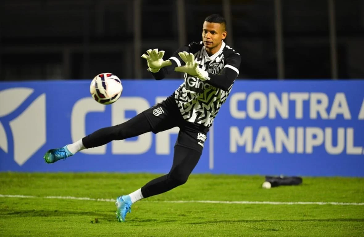 ponte-preta-e-goleada-em-casa-e-perde-a-invencibilidade-na-serie-c