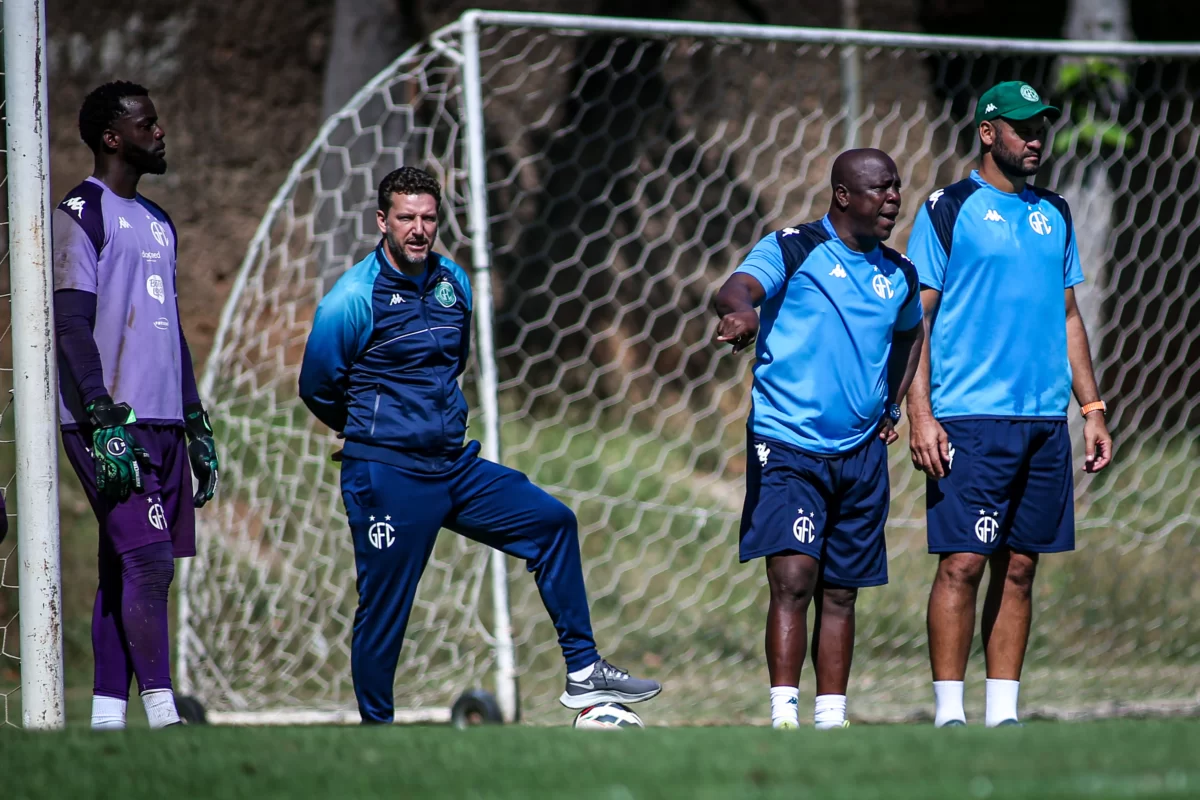 ponte-preta-e-guarani-somam-desfalques-para-jogos-na-serie-c
