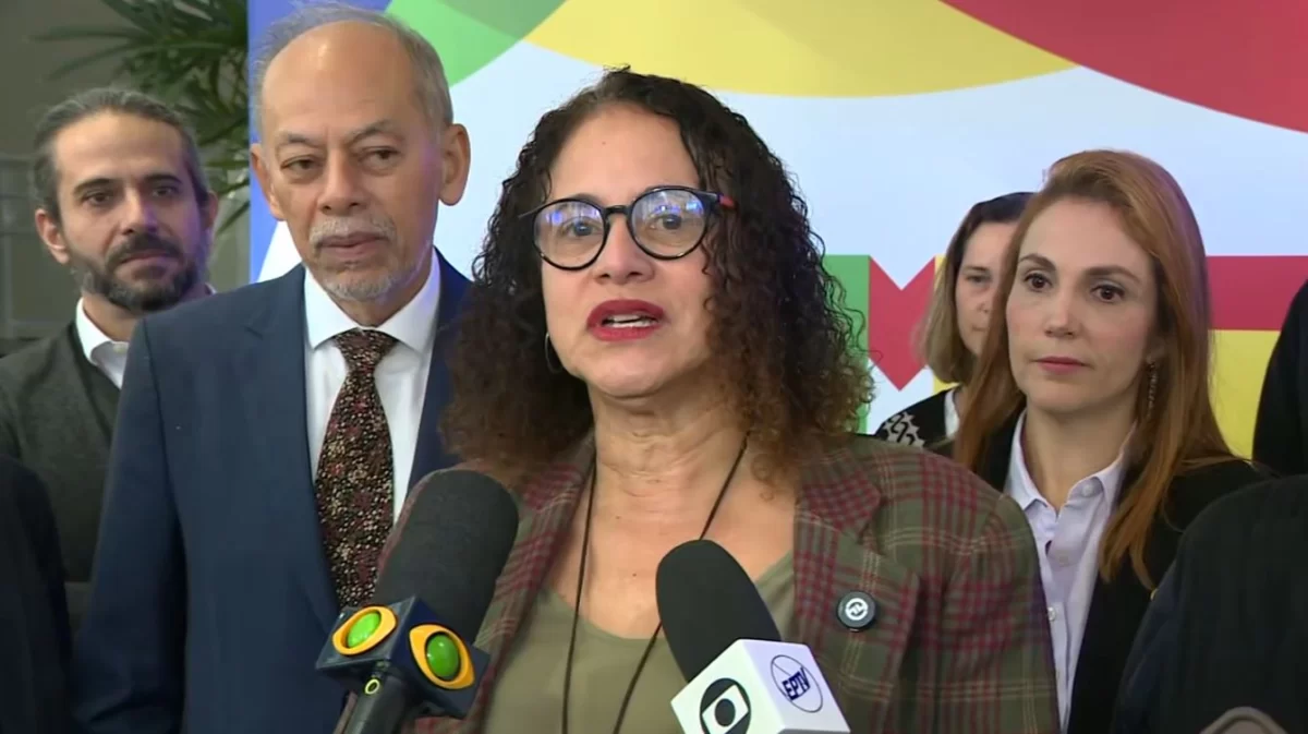ministra-luciana-santos-participa-do-ciencia-aberta-no-cnpem-em-campinas