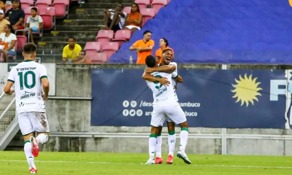 guarani-vence-o-retro-por-2-a-0-e-sai-da-zona-de-rebaixamento-na-serie-c