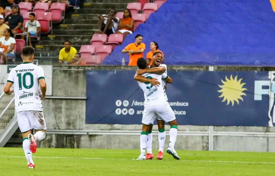 guarani-vence-o-retro-por-2-a-0-e-sai-da-zona-de-rebaixamento-na-serie-c