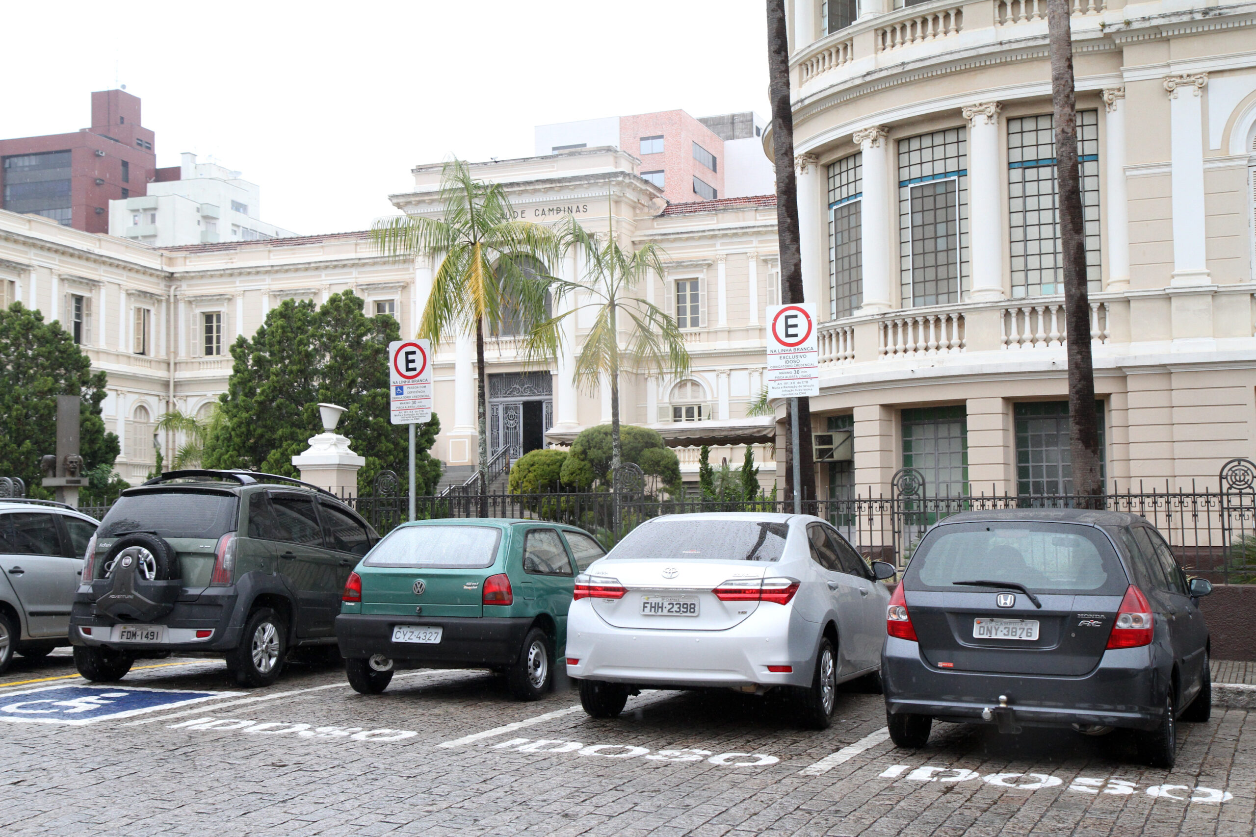 campinas-pode-ter-lei-que-garante-15-minutos-de-estacionamento-gratuito-em-clinicas-e-hospitais