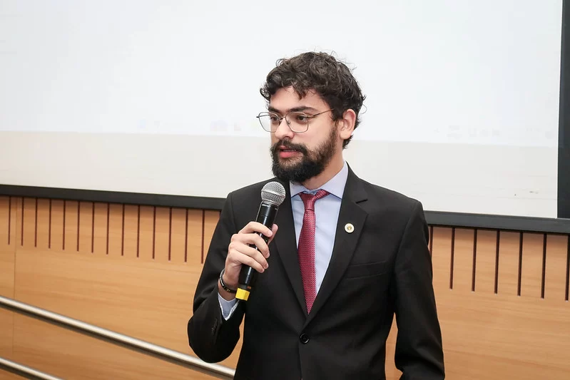 comissao-da-camara-aprova-relatorio-que-pede-arquivamento-de-processo-contra-vini-oliveira