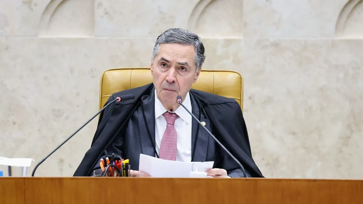 barroso-rebate-ataques-de-trump:-“no-brasil-de-hoje,-nao-se-persegue-ninguem”