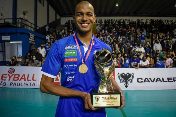 volei-renata-contrata-central-para-disputa-do-campeonato-paulista