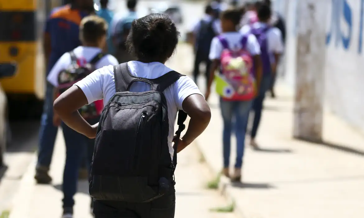 adultizacao:-projeto-em-campinas-proibe-atividades-que-sexualizam-criancas-e-adolescentes