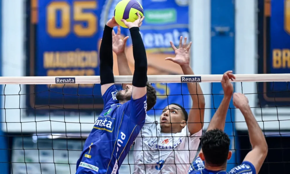 volei-renata-vence-atibaia-e-segue-com-100%-de-aproveitamento-no-paulista