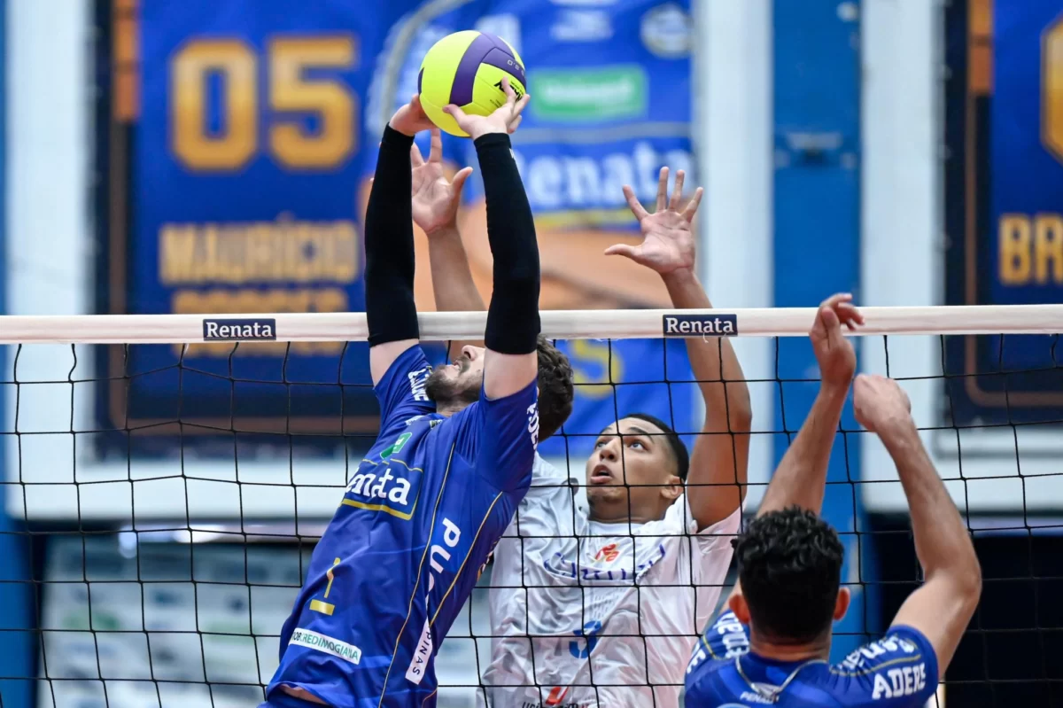 volei-renata-vence-atibaia-e-segue-com-100%-de-aproveitamento-no-paulista