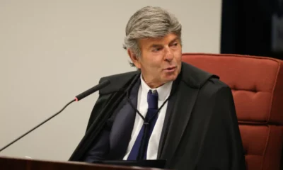filhos-de-bolsonaro-exaltam-voto-de-fux-nas-redes-sociais-e-pedem-anulacao-de-julgamento