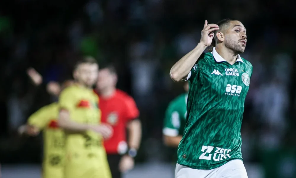 guarani-supera-brusque-e-da-passo-importante-pelo-acesso-a-serie-b