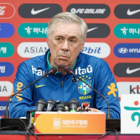 ancelotti-projeta-definir-elenco-da-copa-em-marco-e-cita-neymar:-‘joga-em-qualquer-equipe’