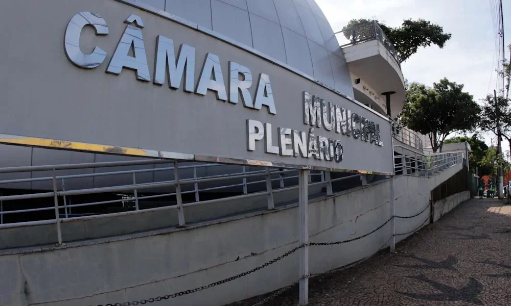 proibicao-de-fumar-em-pracas-e-parques-de-campinas-segue-em-debate-e-pode-virar-lei;-entenda