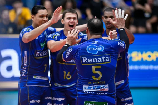 de-virada,-volei-renata-derrota-guarulhos-no-ginasio-do-taquaral