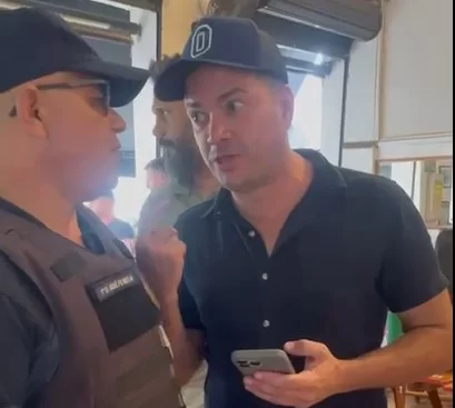 Nova polêmica: vídeo mostra vereador Otto Alejandro discutindo com GMs em bar