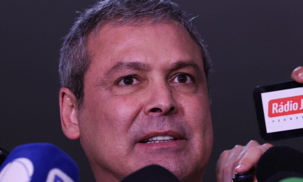lider-do-pt-considera-escandalosa-decisao-de-votar-pl-da-dosimetria