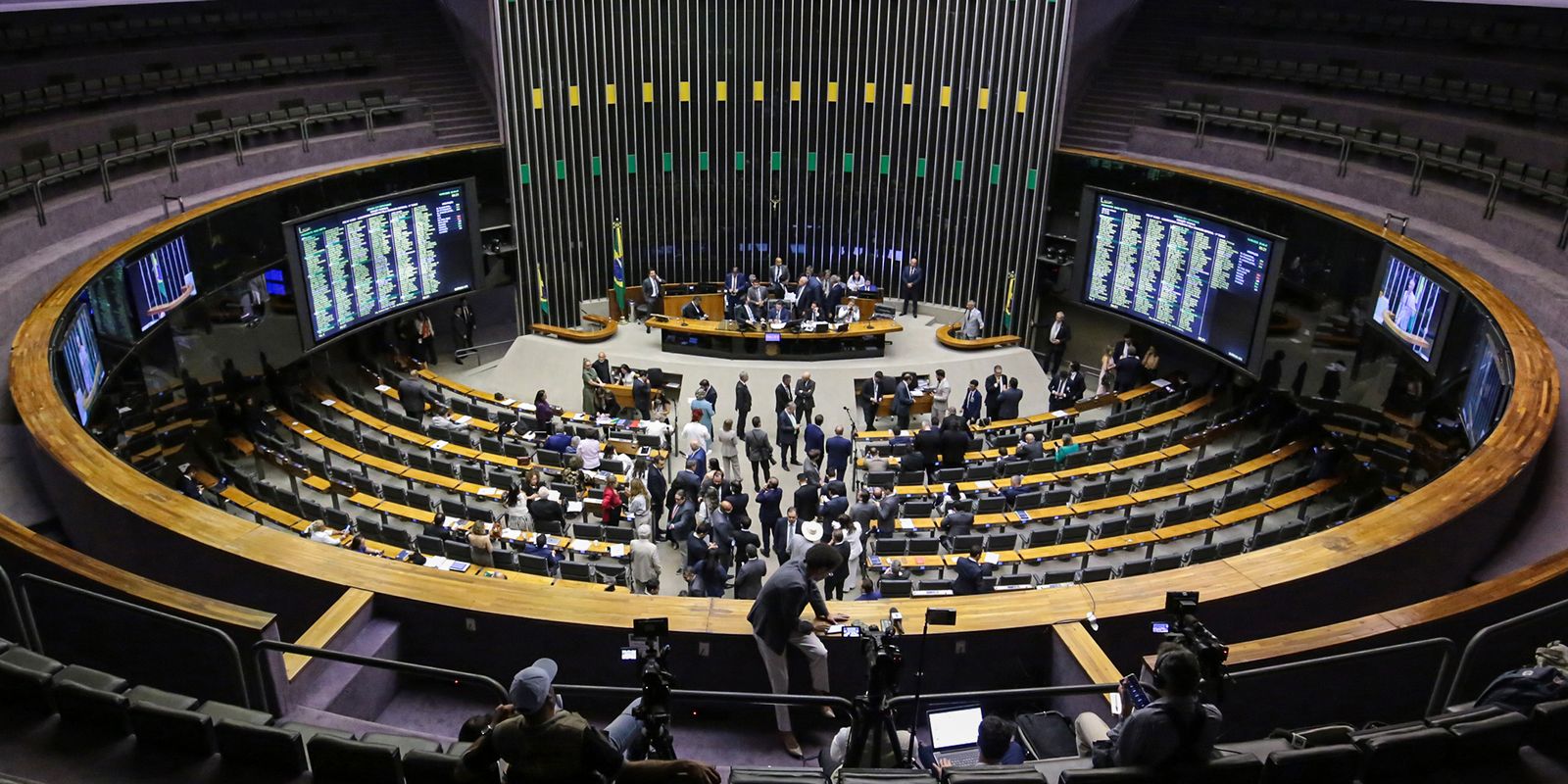 camara-votara-cassacao-de-zambelli,-ramagem-e-glauber-braga