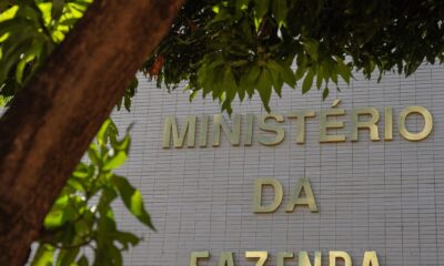 estatais-federais-em-dificuldade-poderao-pedir-aportes-da-uniao