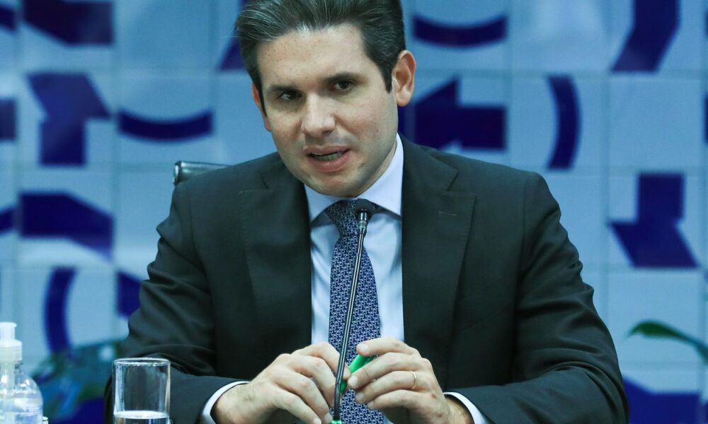 motta-alega-questao-de-seguranca-para-expulsar-jornalistas-de-plenario