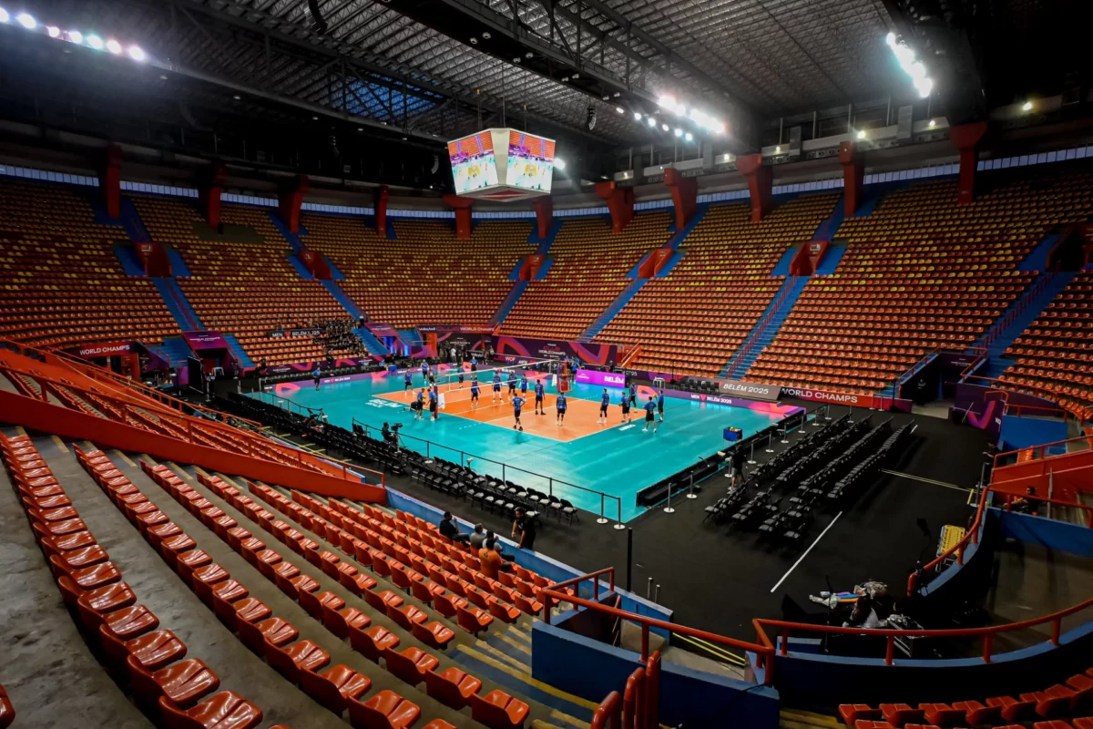 volei-renata-encerra-preparacao-e-estreia-no-mundial-de-clubes-hoje