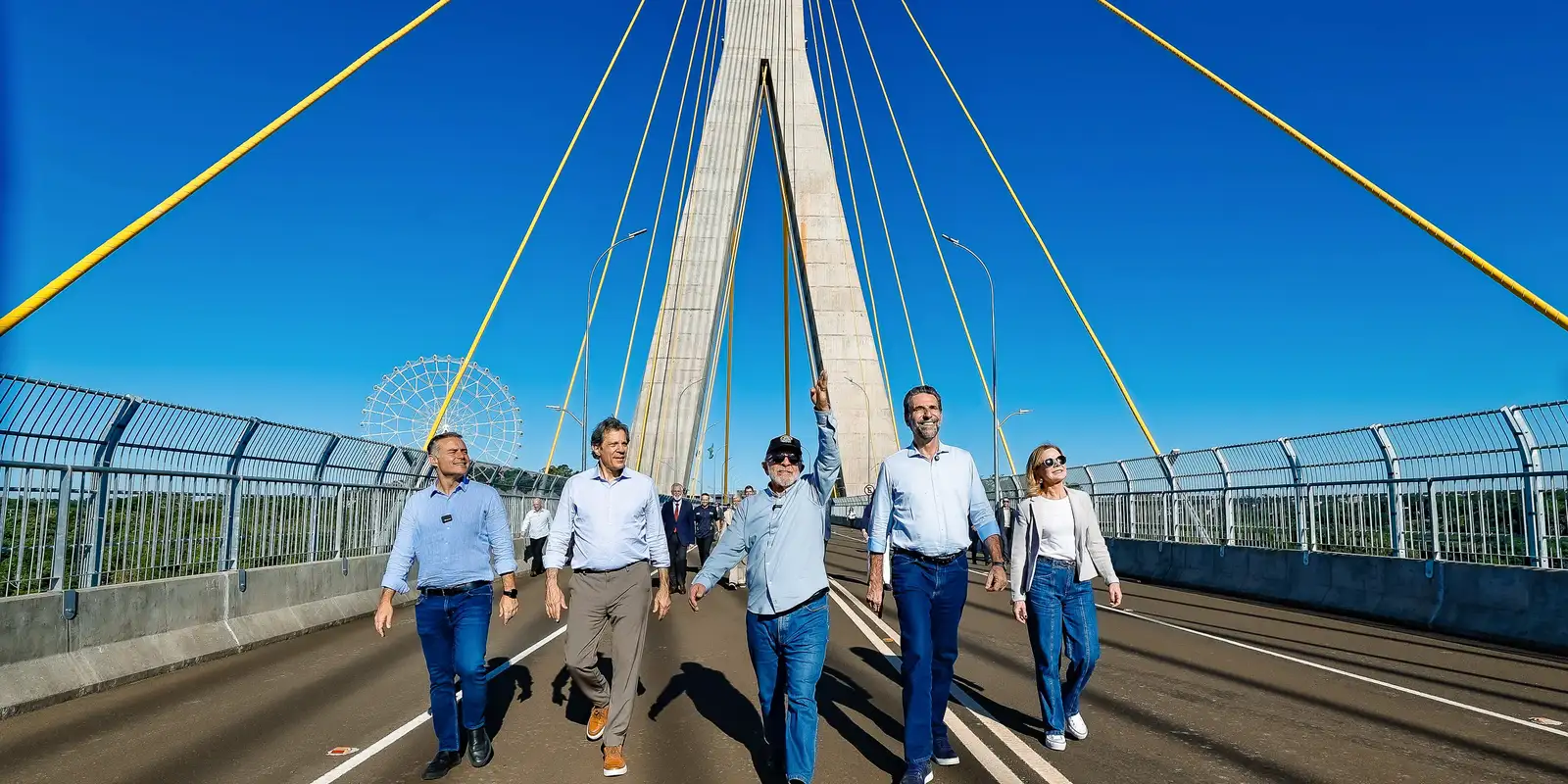 lula-inaugura-ponte-em-foz-do-iguacu-e-critica-quem-constroi-“muros”