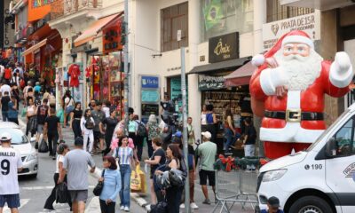 taxa-de-desemprego-chega-a-5,2%,-a-menor-desde-2012