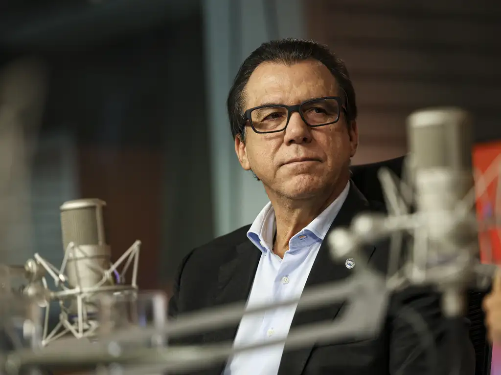 ministro-do-trabalho-defende-jornada-de-40-horas-semanais-e-fim-da-escala-6×1