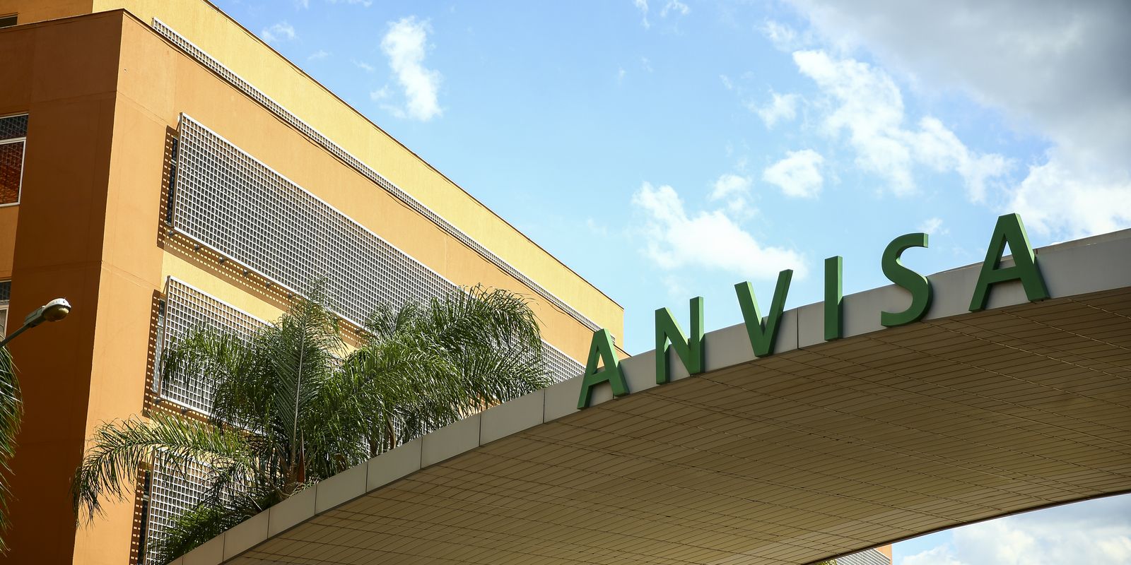 anvisa-recolhe-molho-de-tomate-suspeito-de-conter-pedacos-de-vidro