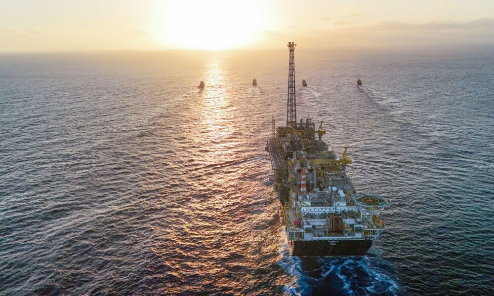 petrobras-supera-projecoes-e-tem-producao-recorde-em-2025