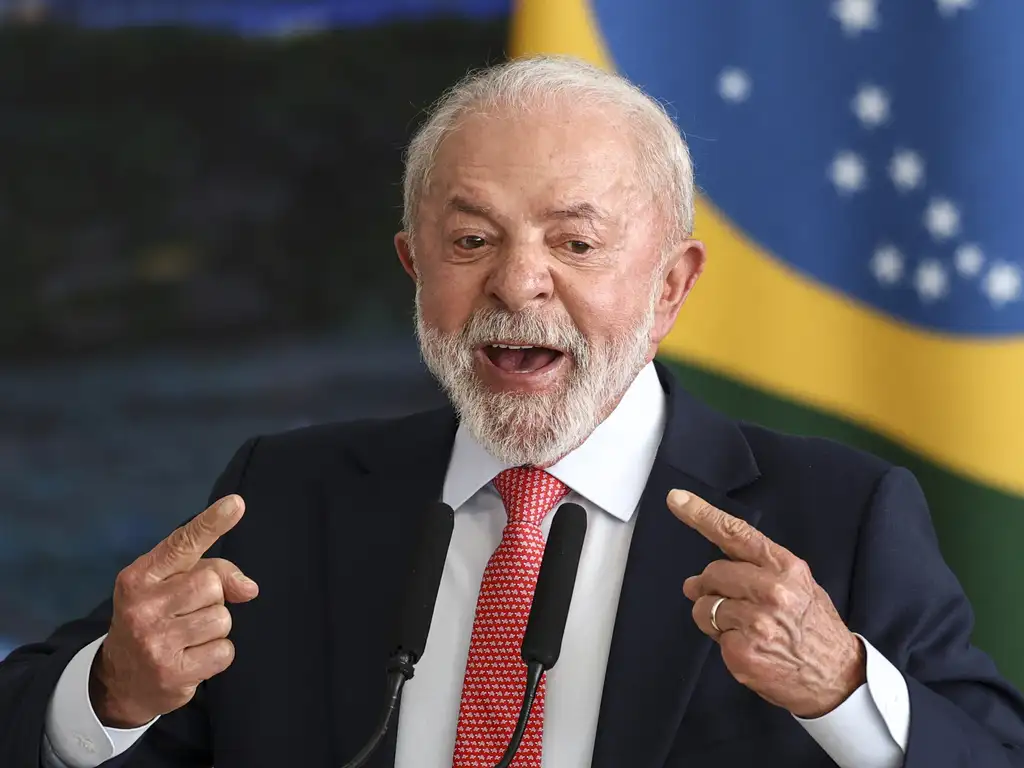 aos-90-anos-do-salario-minimo,-lula-afirma-que-valor-e-“muito-baixo”
