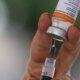 ha-5-anos,-brasil-aplicava-primeiras-doses-de-vacina-contra-a-covid-19