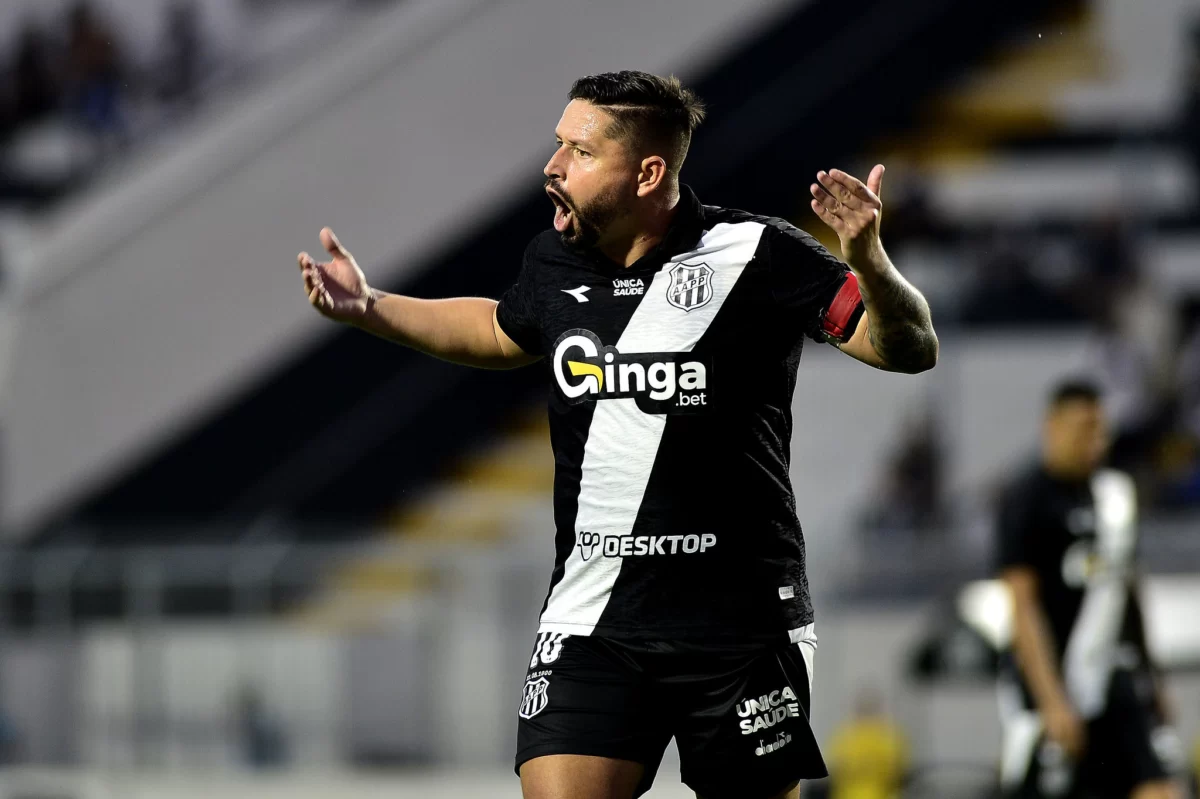 guarani-acompanha-situacao-de-elvis,-que-negocia-rescisao-com-a-ponte-preta