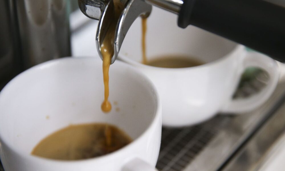 precos-altos-derrubam-consumo-de-cafe-no-brasil-em-2025