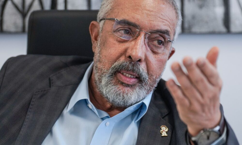 nao-ha-mais-razao-para-manter-escala-6×1-e-jornada-de-44h,-diz-senador
