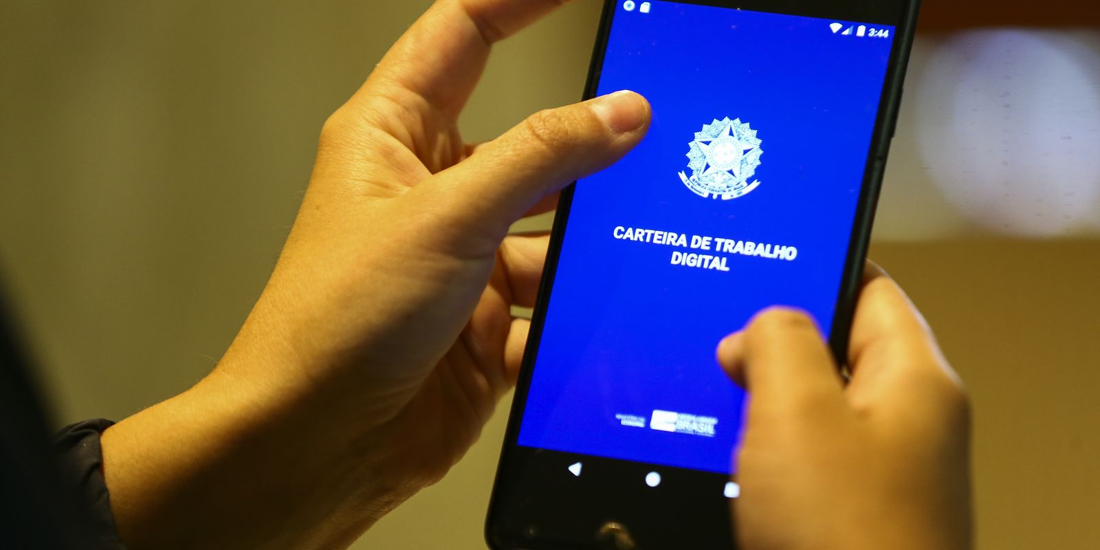 saiba-como-consultar-se-tem-direito-ao-abono-salarial-pis/pasep-2026