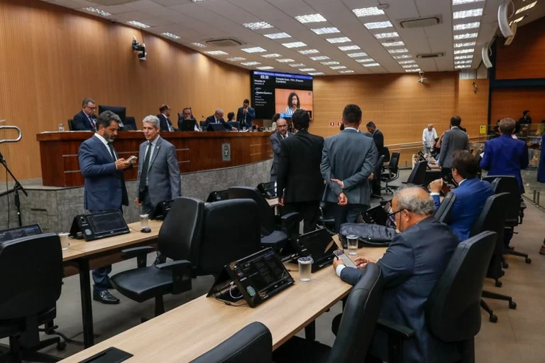 camara-vota-uso-de-faixas-exclusivas-para-veiculos-que-transportam-pessoas-com-deficiencia