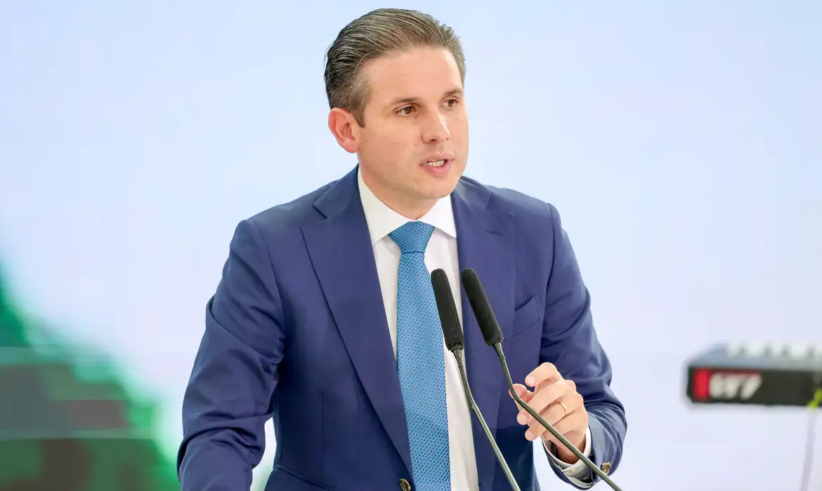 camara-dos-deputados-deve-votar-reducao-da-jornada-de-trabalho-da-escala-6×1-em-maio