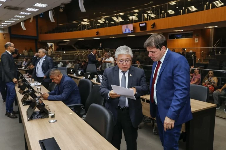 projeto-que-proibe-confinamento-de-animais-com-multa-de-ate-r$-19,3-mil-e-aprovado