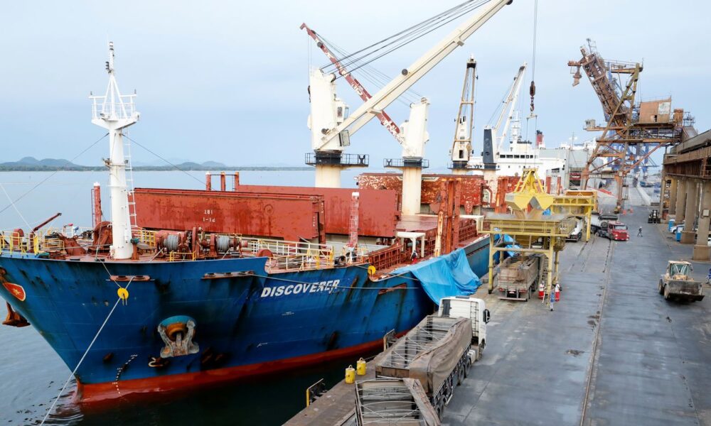 novas-tarifas-de-trump-poupam-46%-das-exportacoes-do-brasil-aos-eua